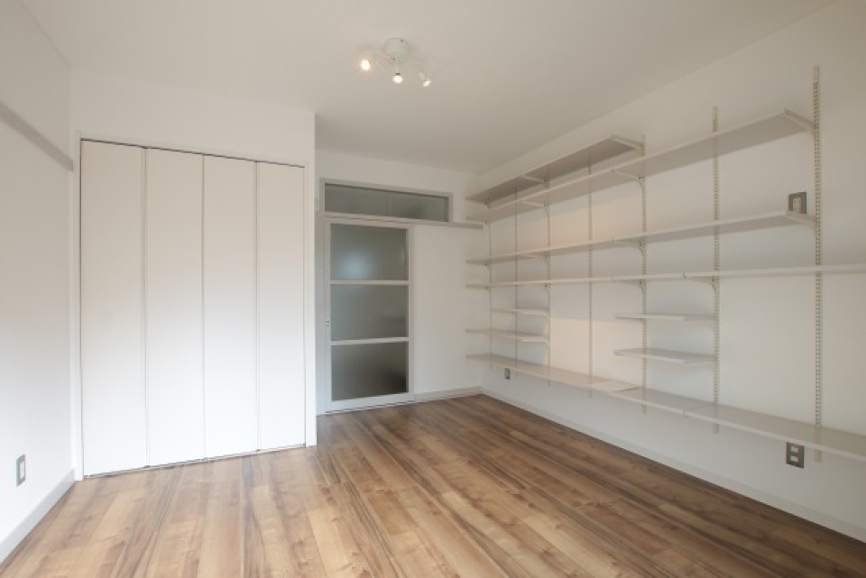 物がないとこんな感じ。可動式なのでアレンジ自由！