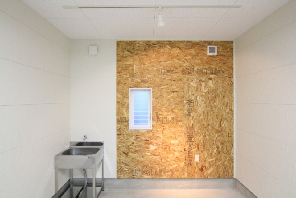 ちょっとした汚れを落とすのに便利なスロップシンク付き。