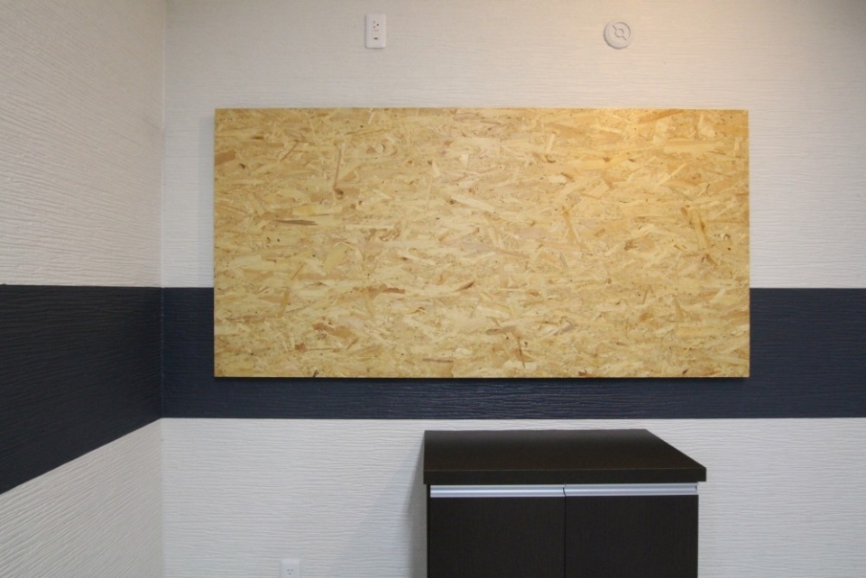 おしゃれなコルクボード付き！