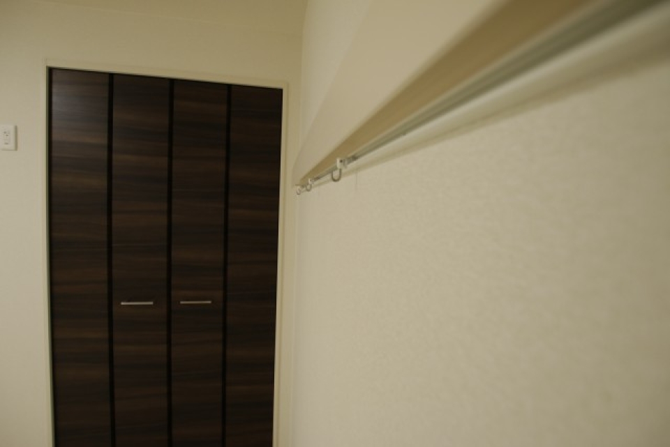 ハンガー掛けれるとこ多くて助かる。