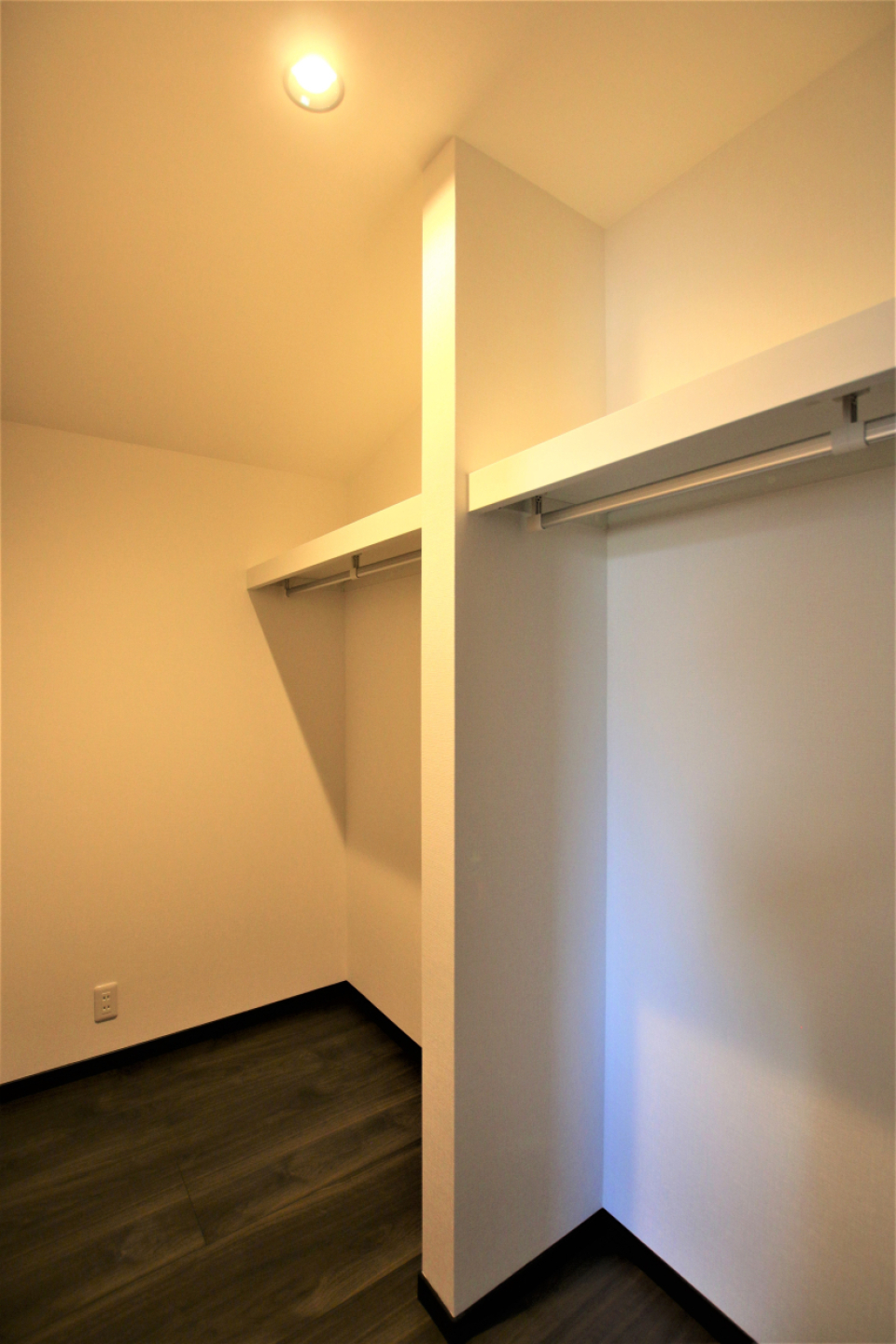 扉の向こうにはウォークインクローゼット
