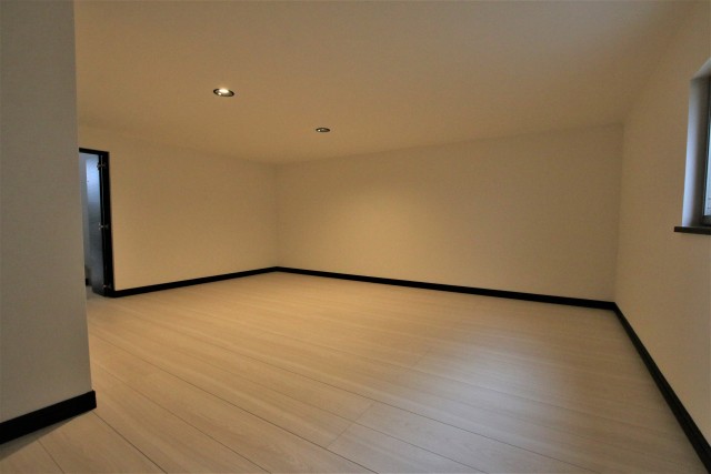 約7帖の蔵スペース。高さは約1.4mあり、もう収納には困りません