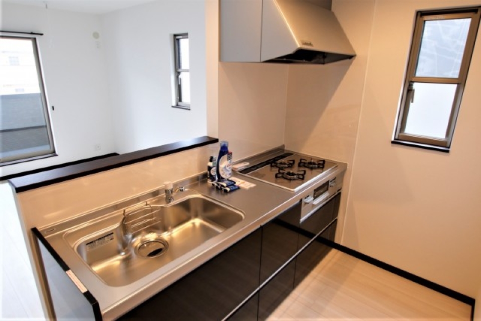 三口コンロのゆったりキッチン