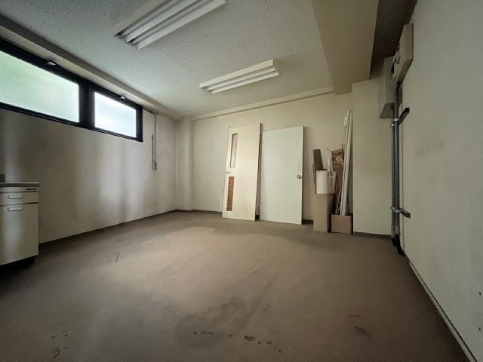 店舗の奥にバックヤード。