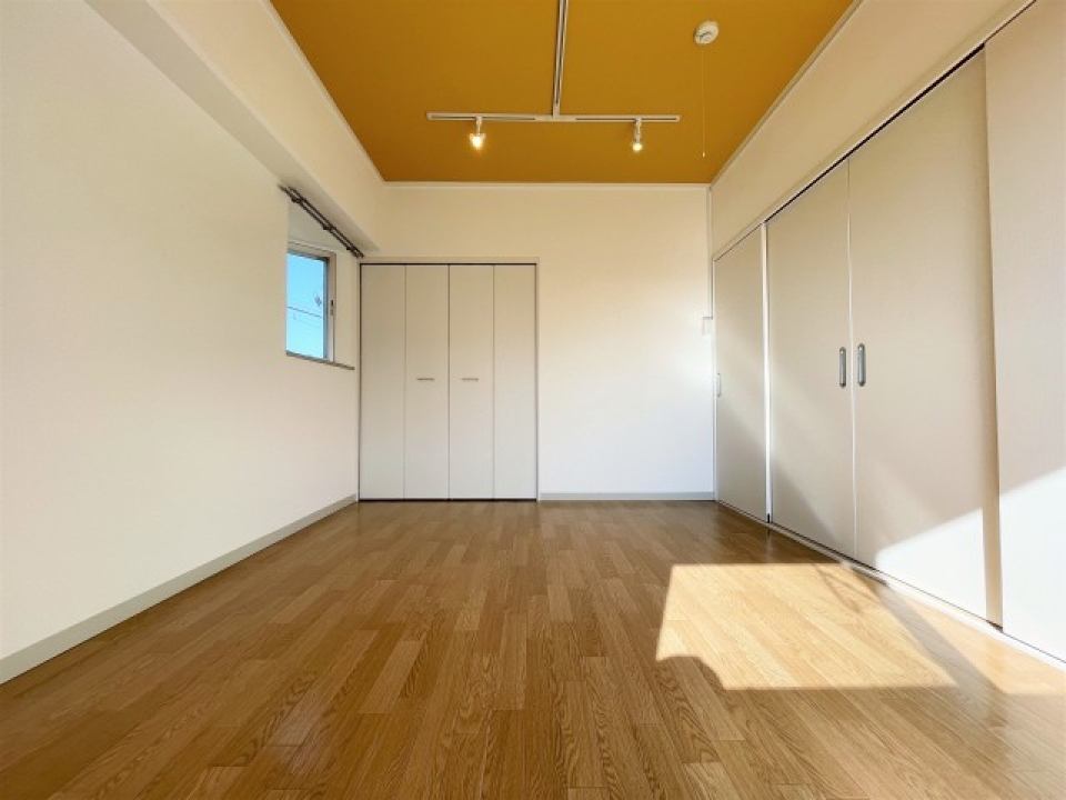 洋室6帖。クローゼット付いています。