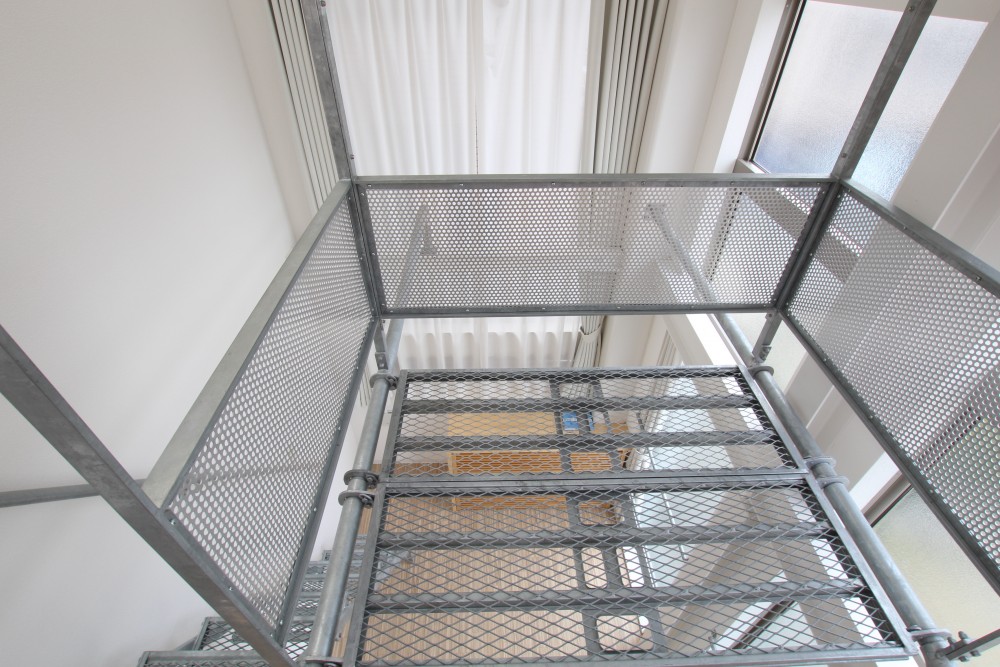 ルームコートととして使用するのがベストでしょう。