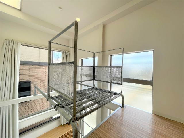 何を収納しましょうか、、、