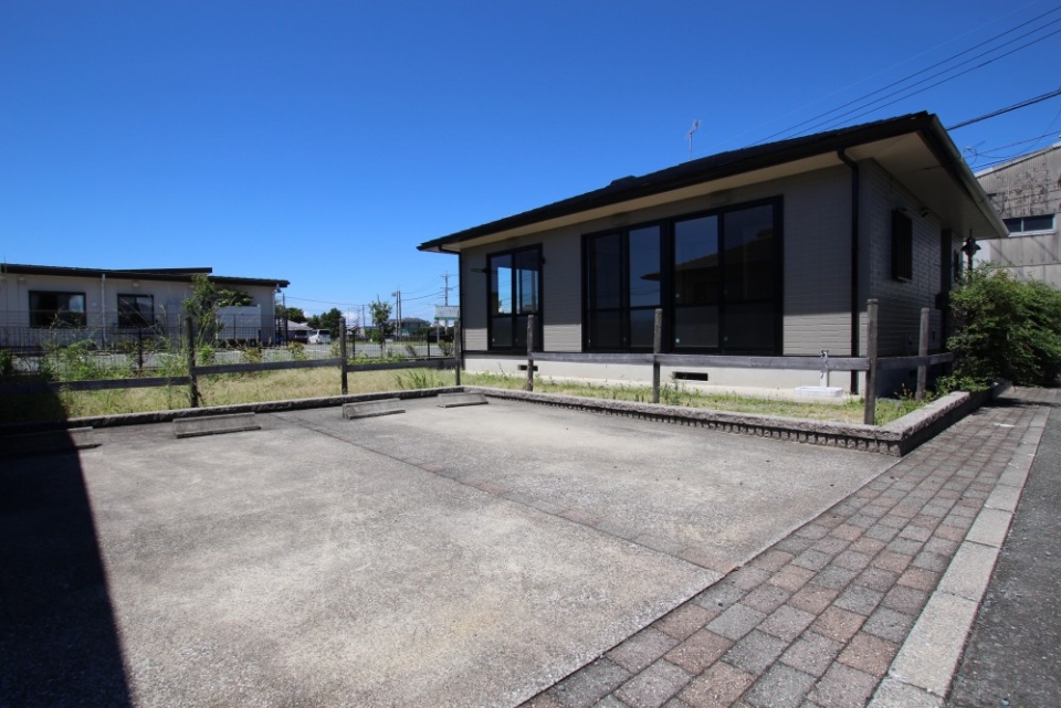 テントを張って庭をキャンプ場に。