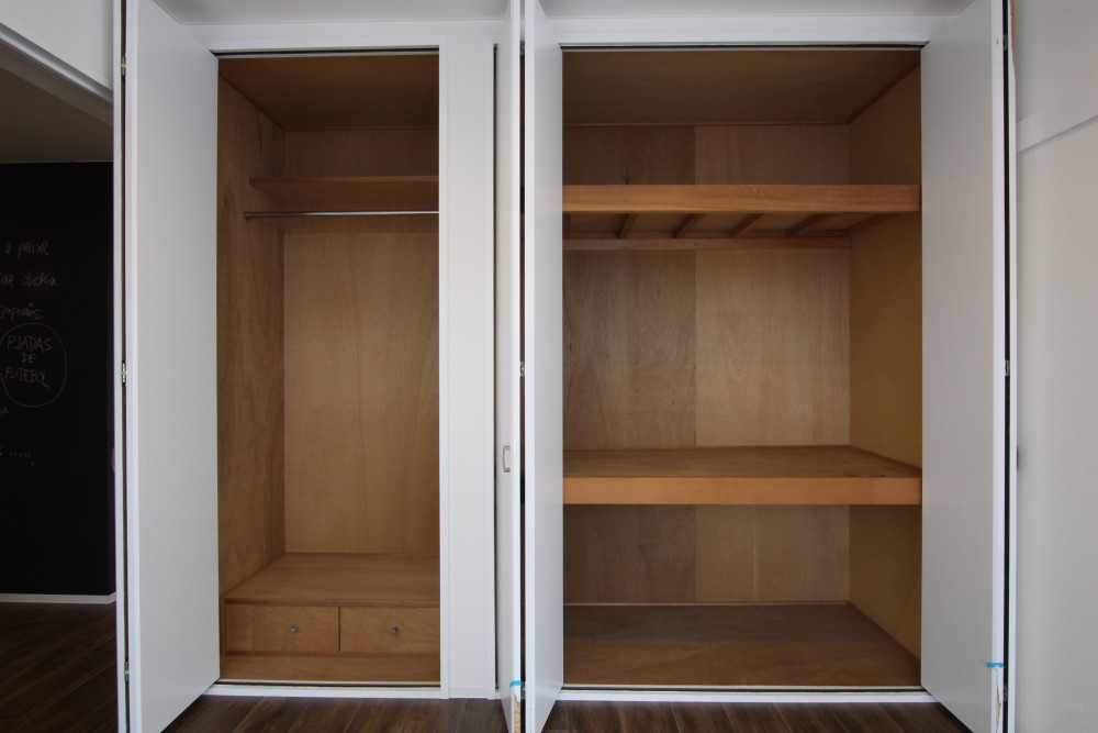 各部屋に収納があるので荷物が多い方でもOK。