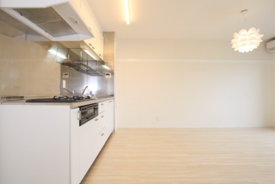 フラワーボール照明の存在感は絶大です。