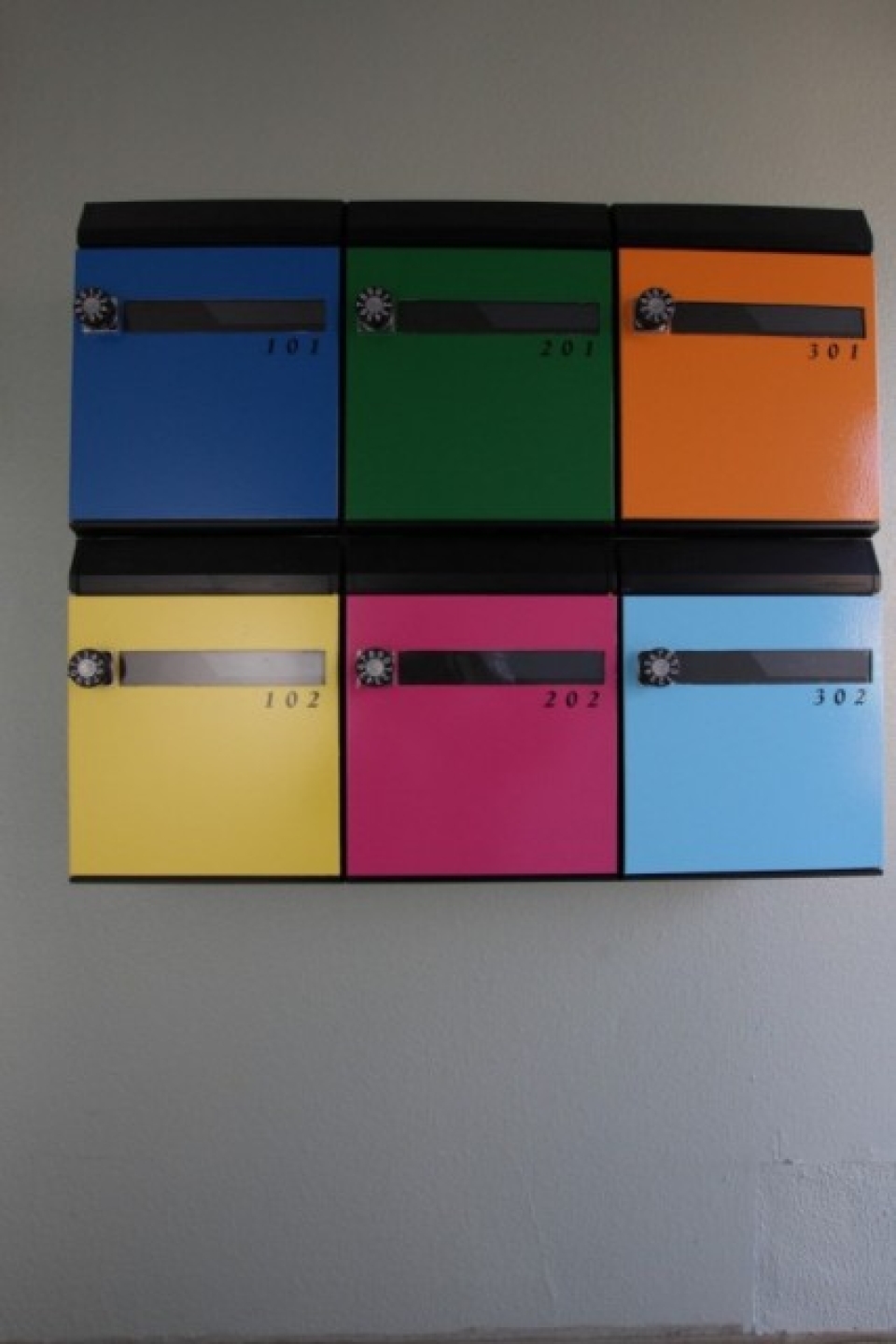 今回のお部屋は水色メールBOX。