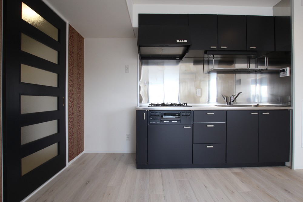 キッチン・建具の色合いとこれもマッチング。