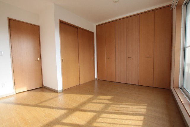 洋室6.5帖。クローゼット付いています。