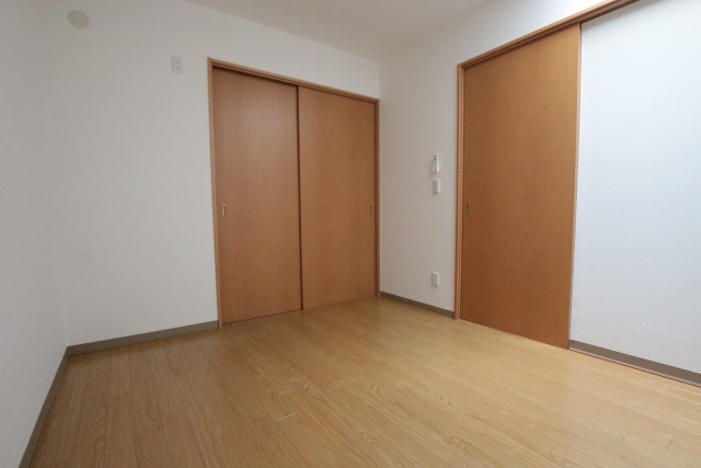 洋室5.2帖。天窓付いています。