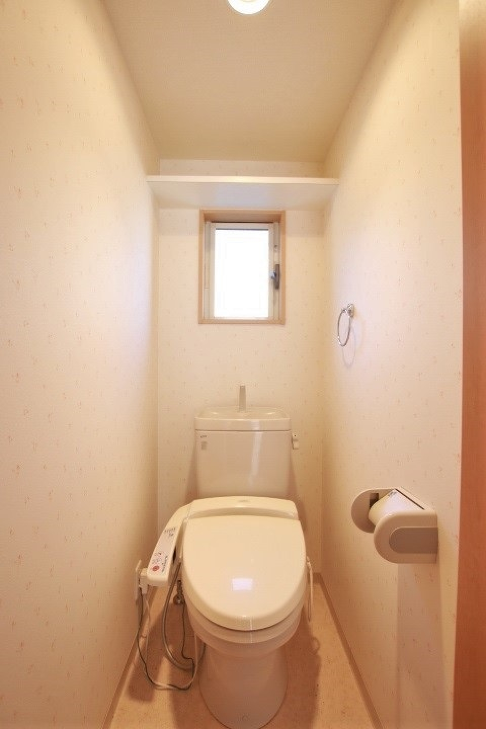 トイレもウォシュレット付き♪