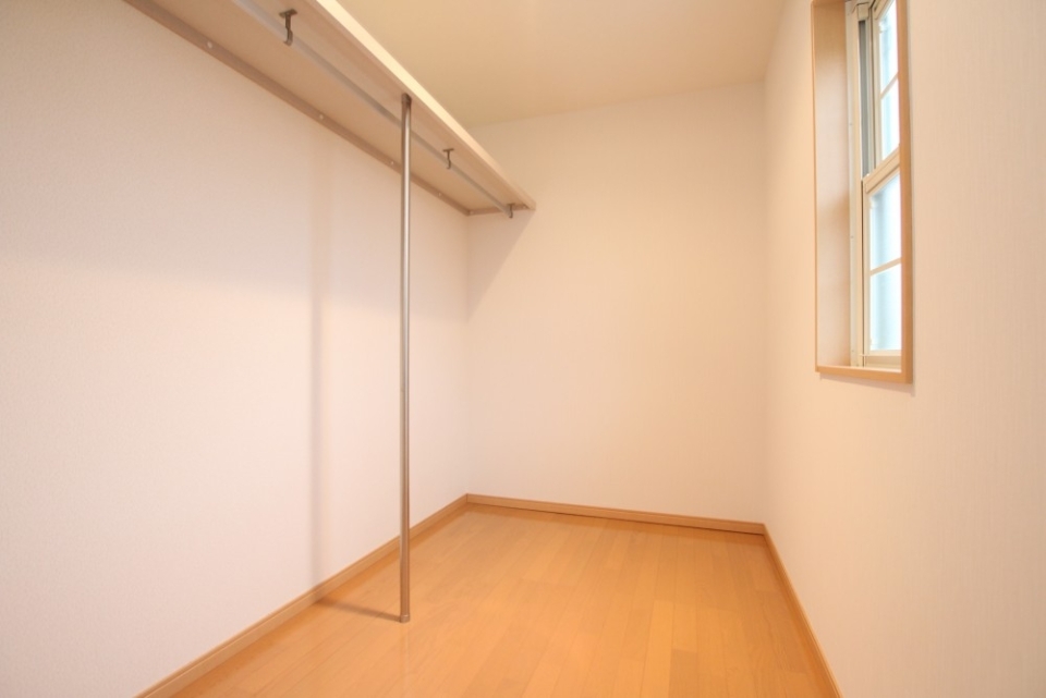 1つは3帖のウォークインクローゼットです。