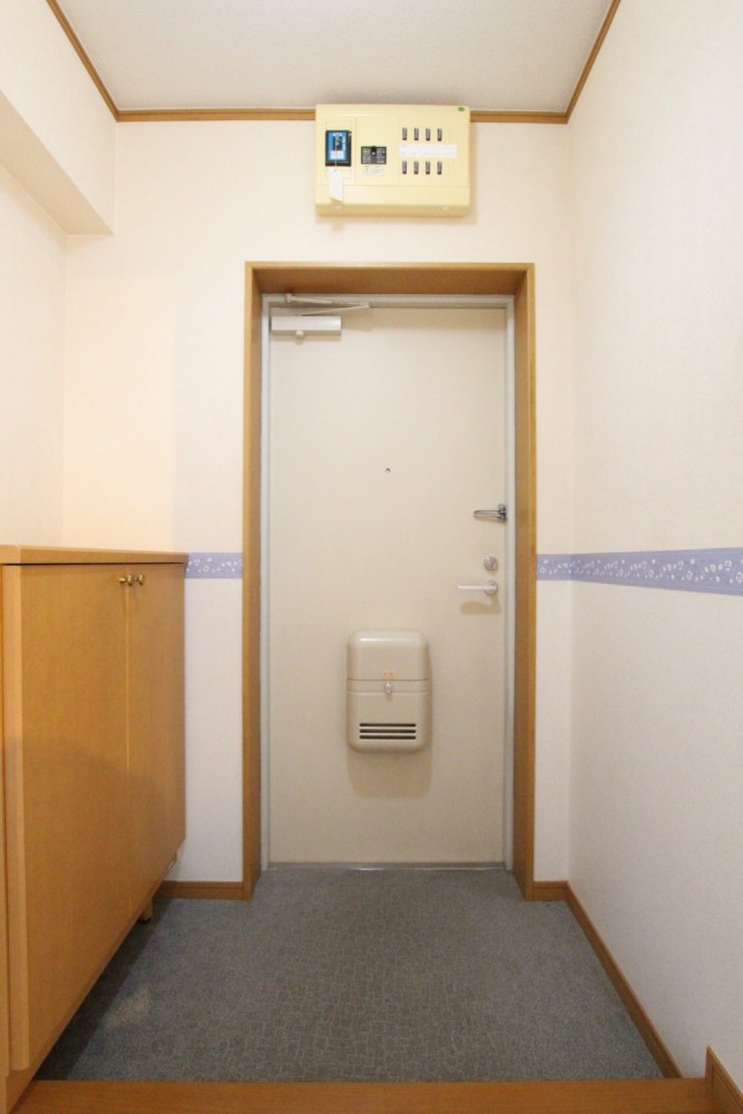 玄関はゆったり設計。