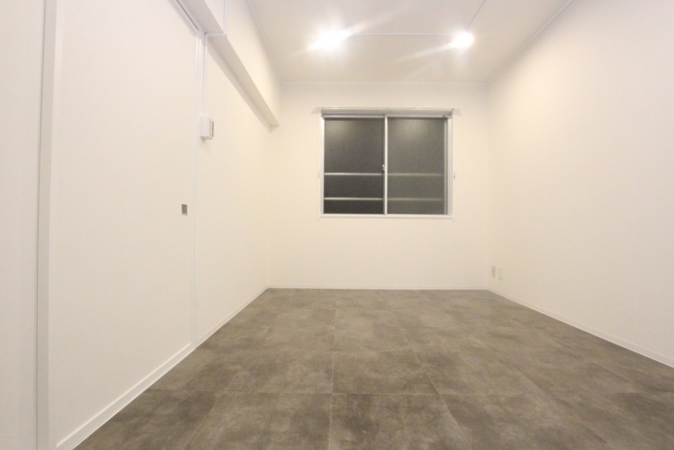 寝室は、映画にでてくるようなセット。