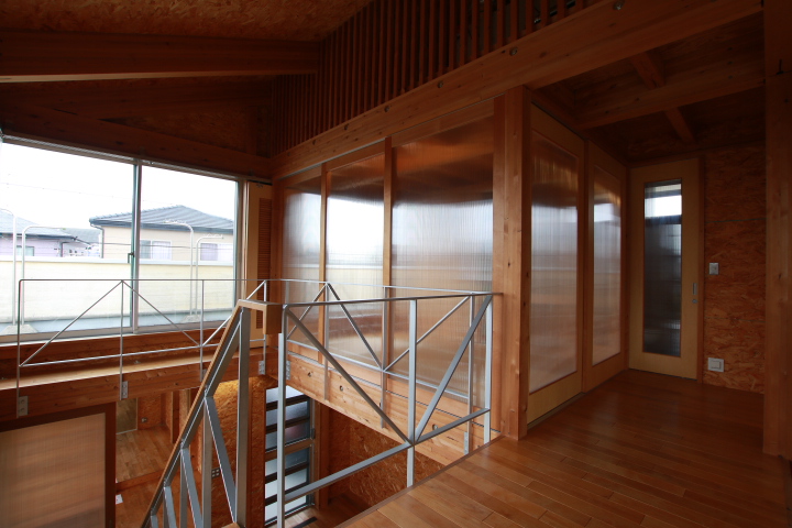 すりガラス戸で明るさも確保。