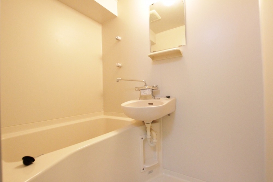 お風呂は追い炊きはありません。