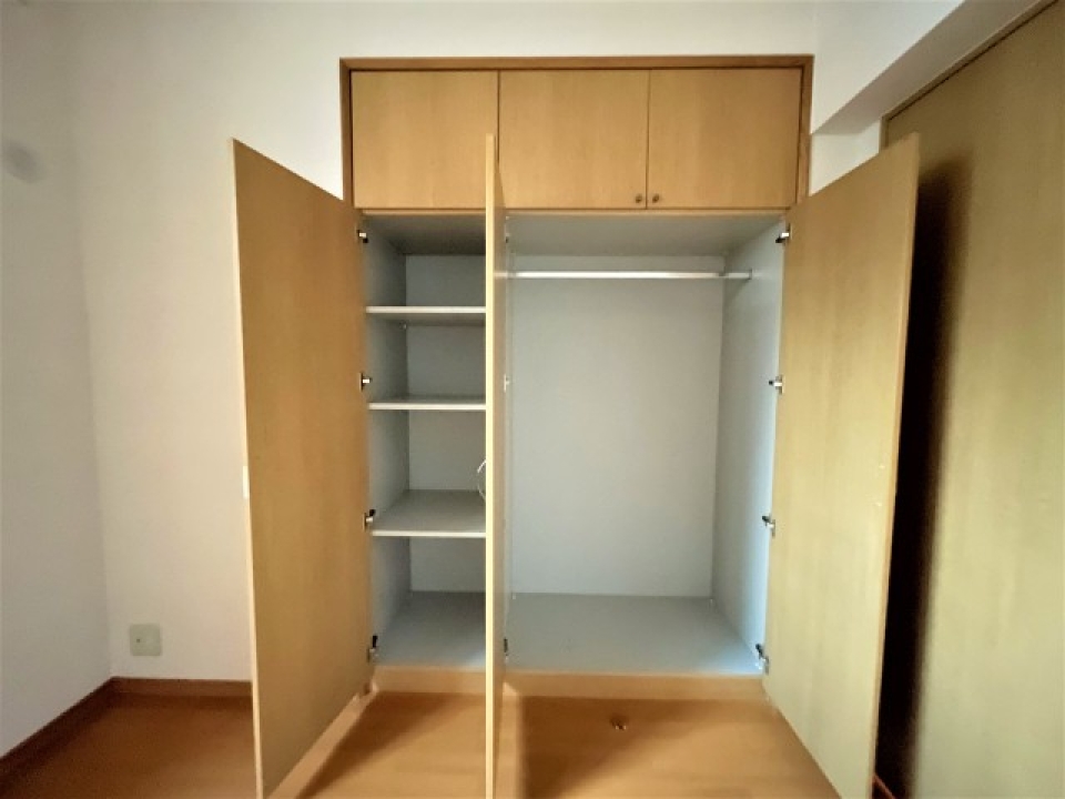 クローゼットの収納たっぷりです。