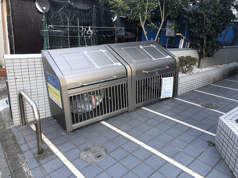 敷地内ゴミ置き場