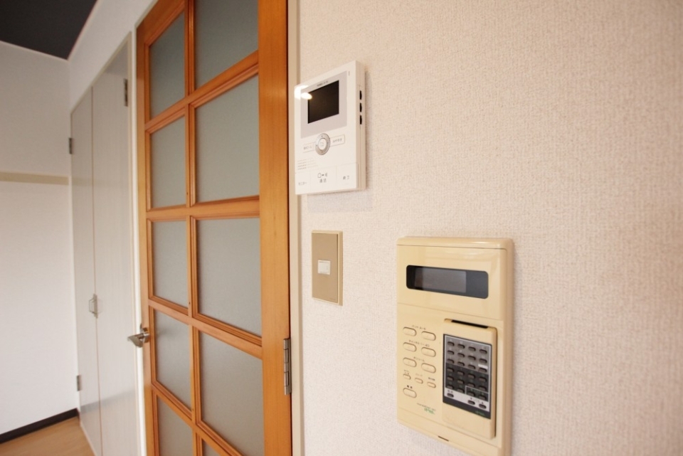 カメラ付きのドアフォンがうれしい。