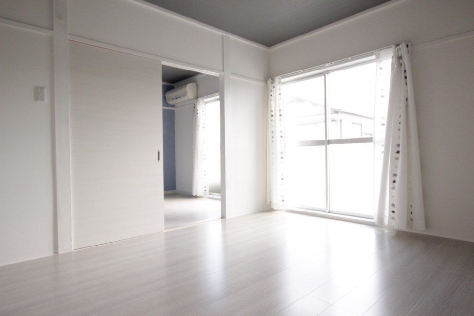 洋室7帖の様子。