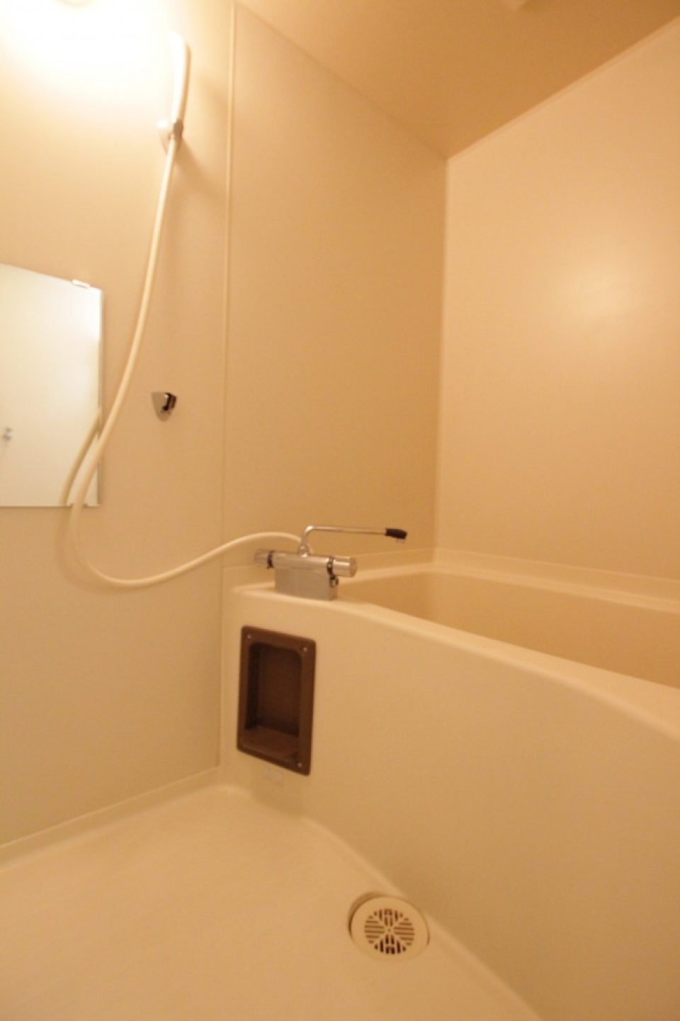 お風呂は、追い炊きはありません。