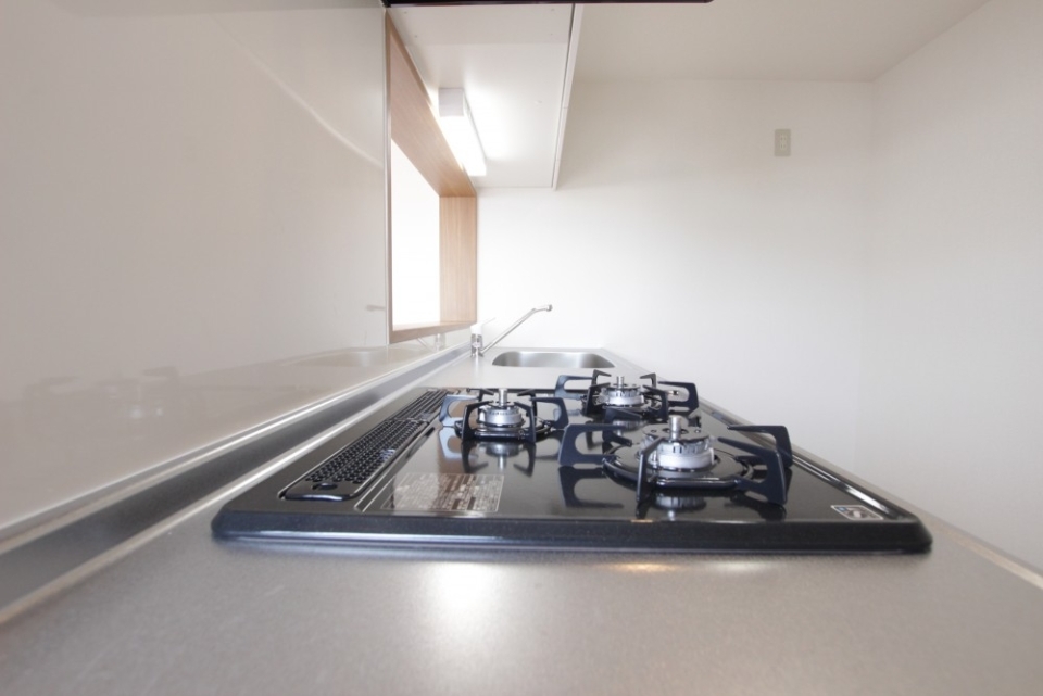 ３口コンロで充実キッチン。