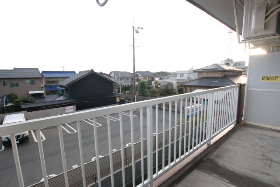 長いバルコニー。