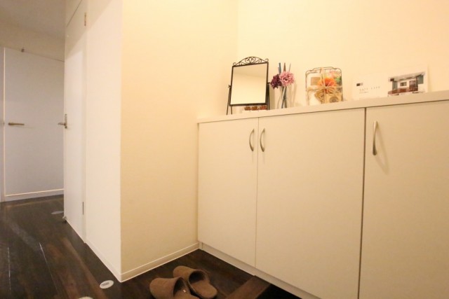 緑門以外は無難なお部屋なのです。。