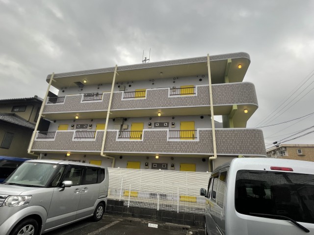 ひときわ目を引く建物外観
