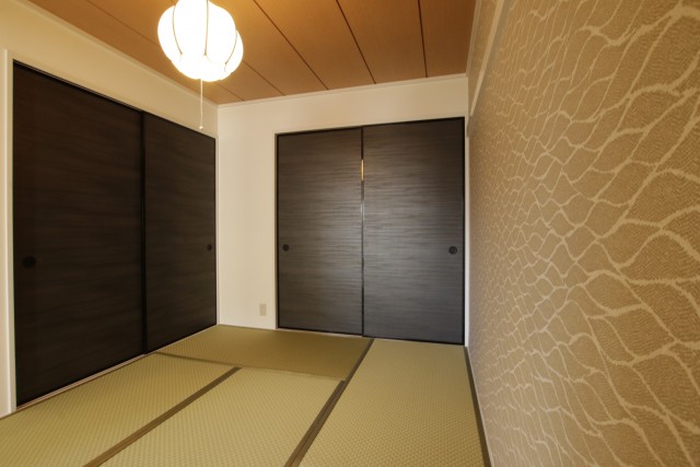 和室6帖。押し入れ付き。