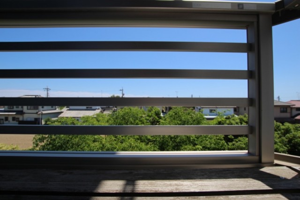 バルコニーからは波の音が聞こえてきそう。