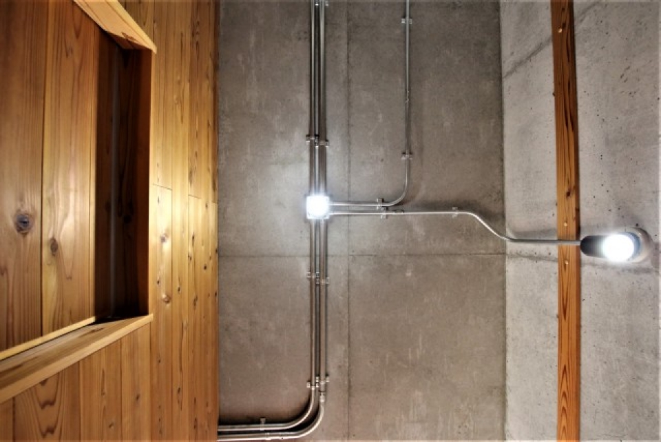 上を見るとこんな天井