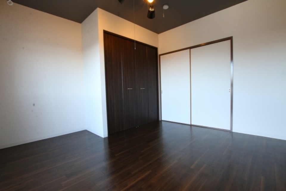 洋室8帖。クローゼットついています。