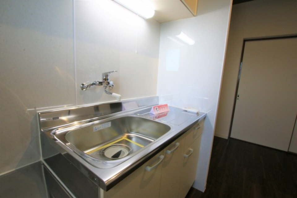 キッチン。お好きなサイズのコンロを設置することが可能です。