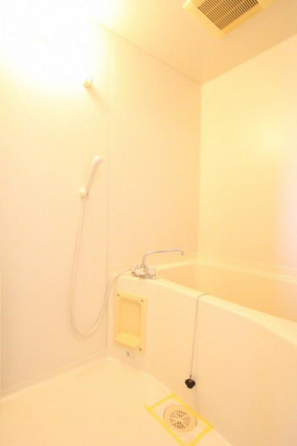 シンプルな浴室