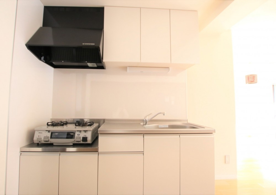 白い清潔感あるキッチン