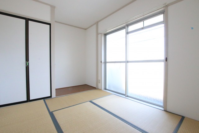 6.5帖の和室。和室にも収納あります◎