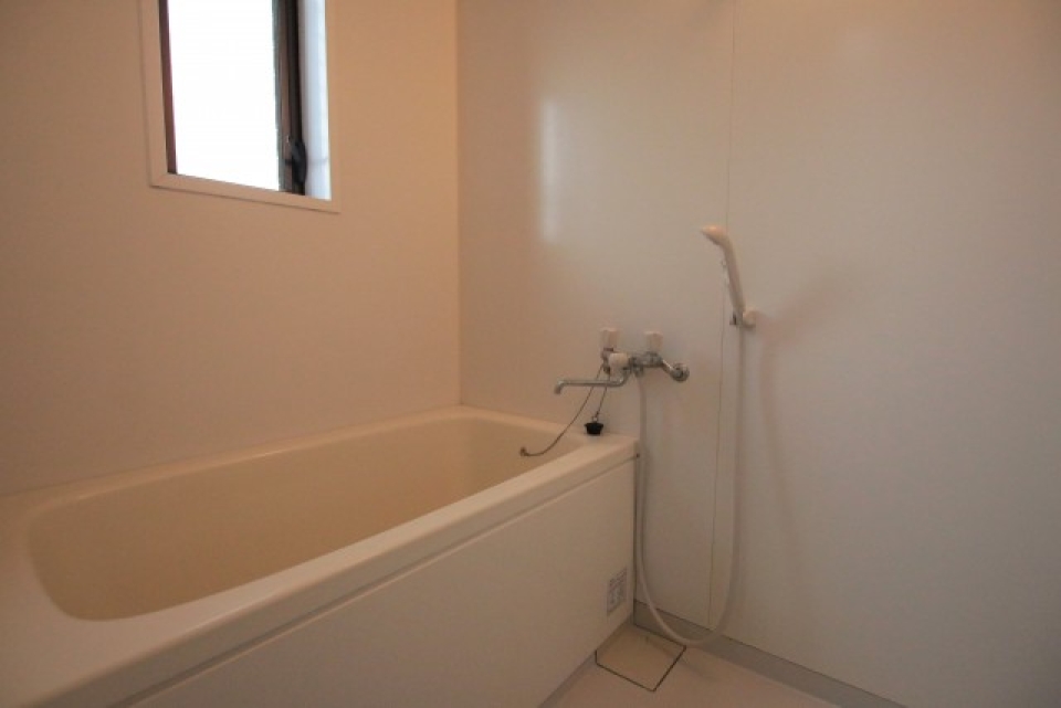 シンプルなバスルーム