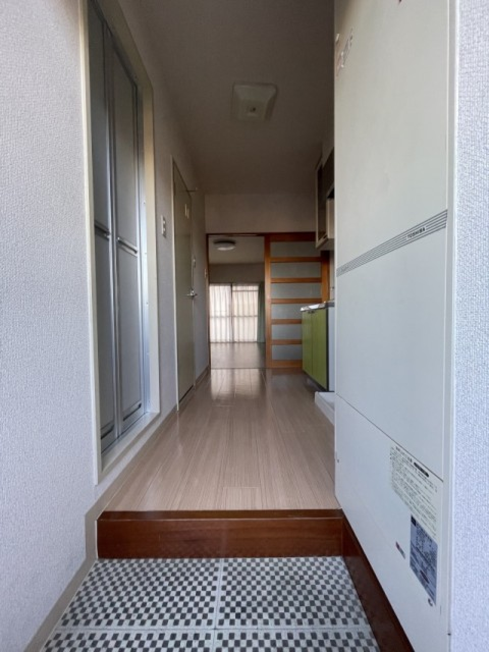 玄関です。シューズボックスは…