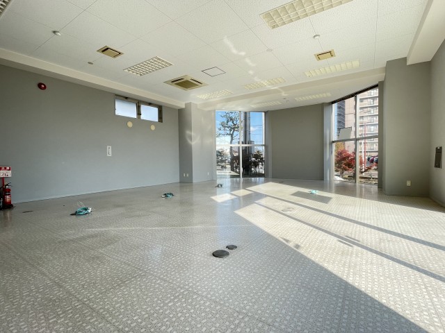 床面にコンセントもたくさん。