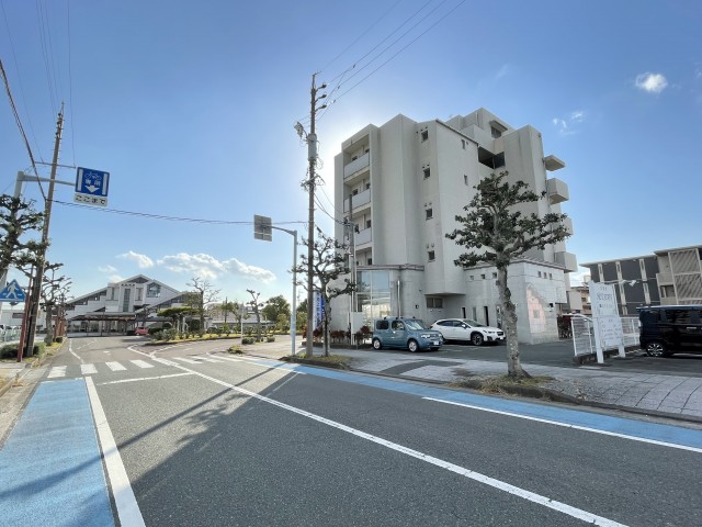 豊田町駅からの帰り道に100％視界に入る物件。