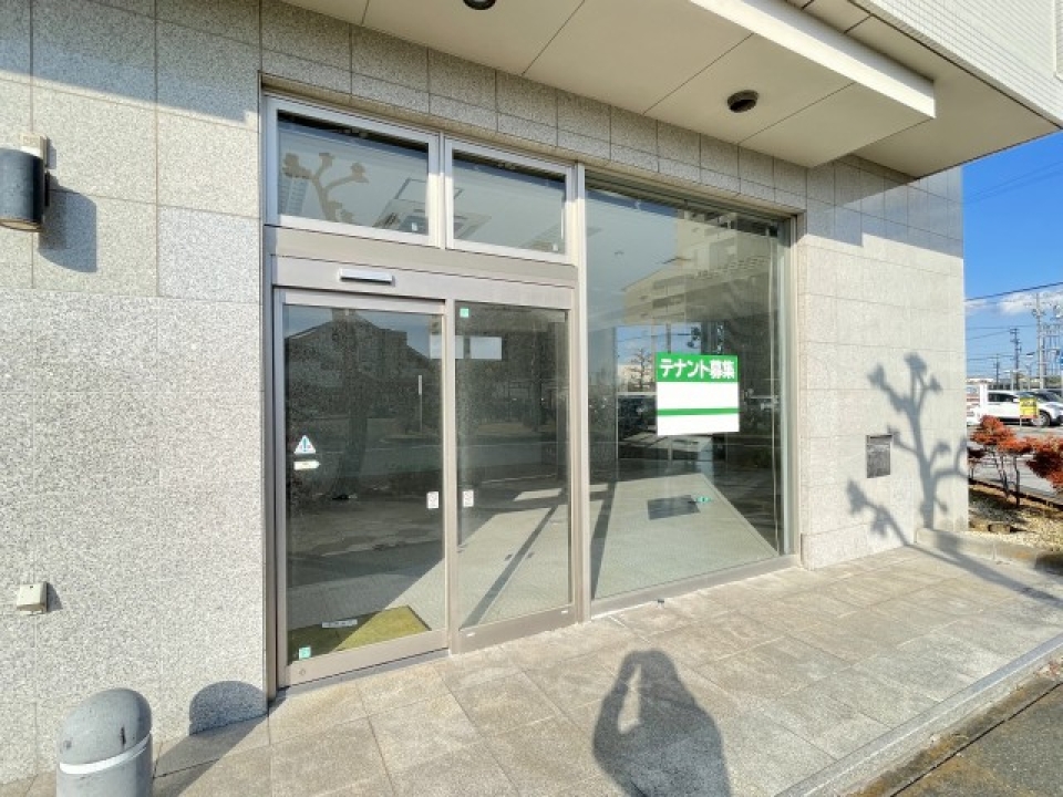 これは中を覗いちゃうであろう店舗。