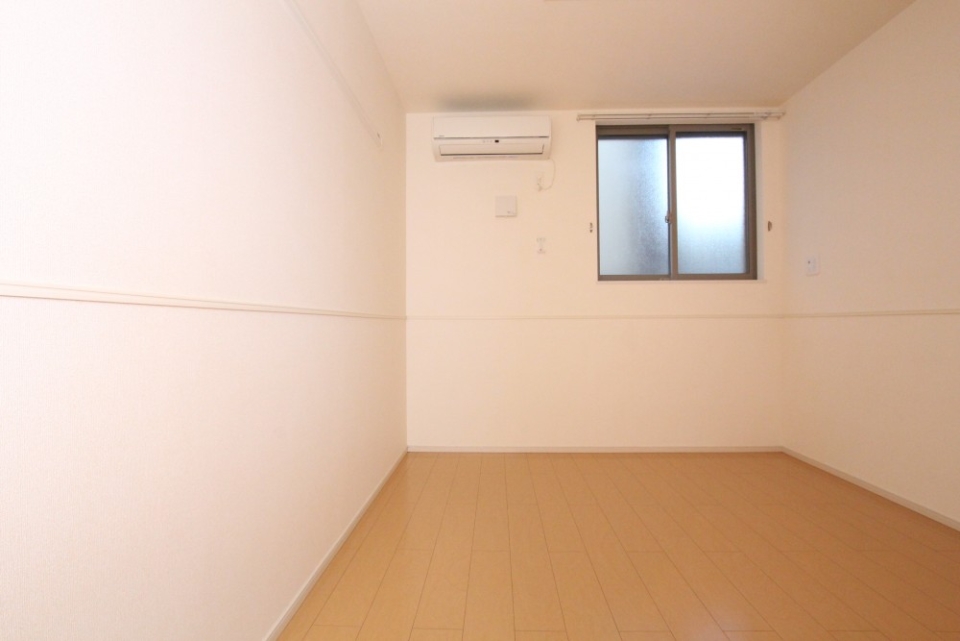 エアコンはLDKと北側洋室に設置されている。