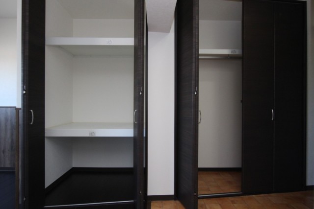 収納はクローゼット・物入の2タイプ。