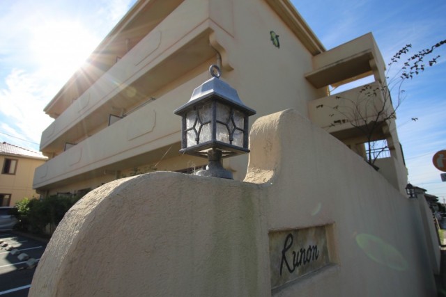 南フランス風の外観。