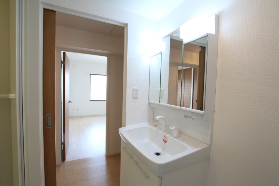 清潔感のあるシャンプードレッサー。